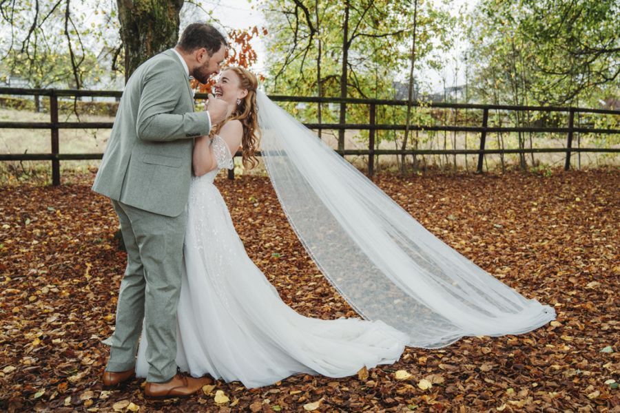 Nadine aus Dernbach bei Montabaur – Zwei Hochzeiten, zwei Looks
